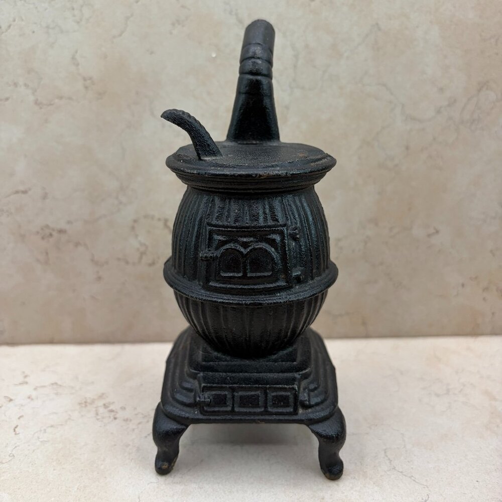 John Wright 1960s Cast Iron Salesman Sample Pot Belly Stove " Bonnie Glo"